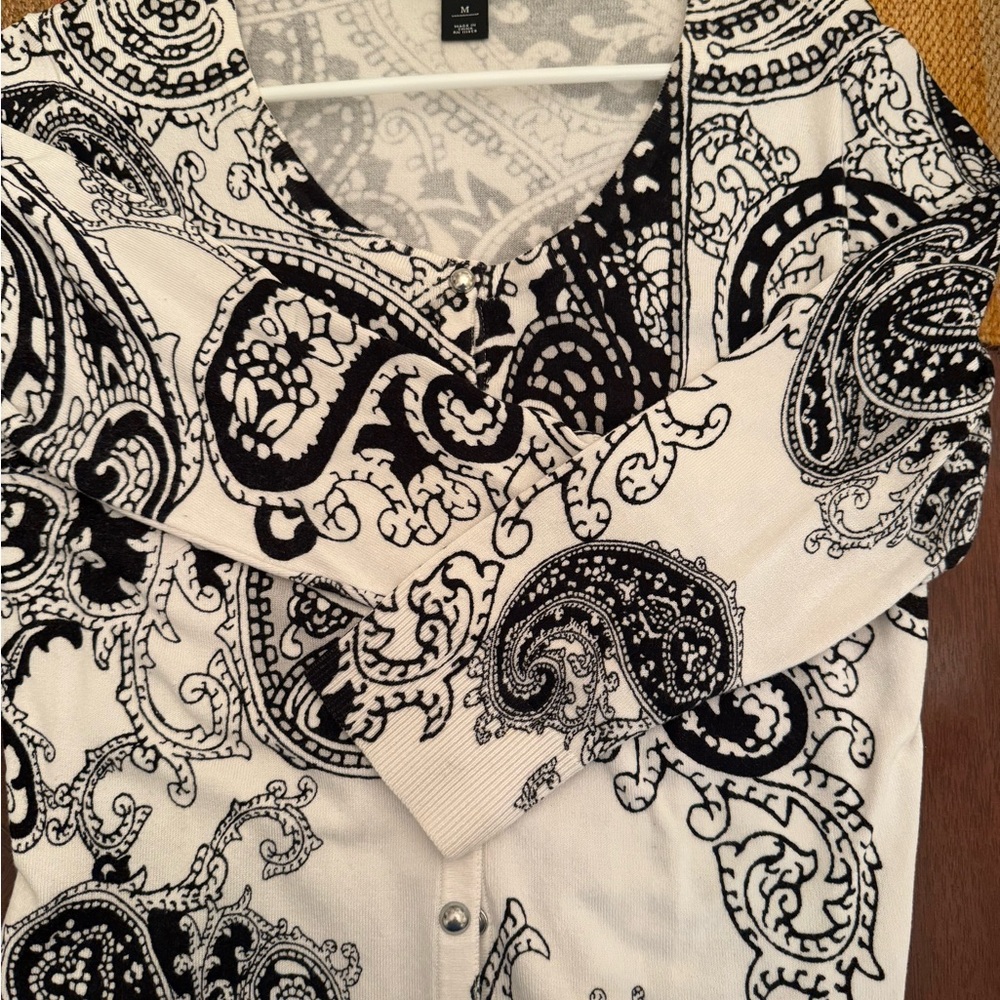 White House Black Market Cardigan - Picture 5 of 5
